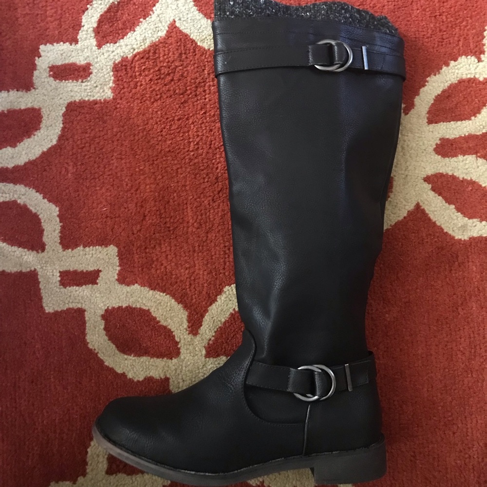 Mid-Calf Black Sweater Calf  Boots